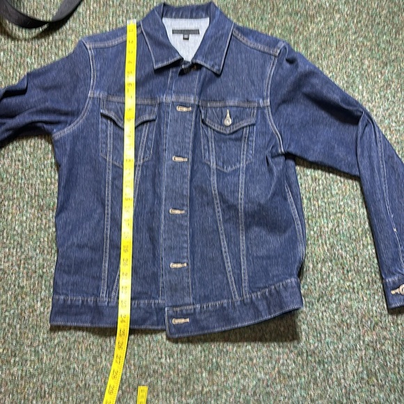 Uniqlo Denim Trucker - Picture 6 of 8